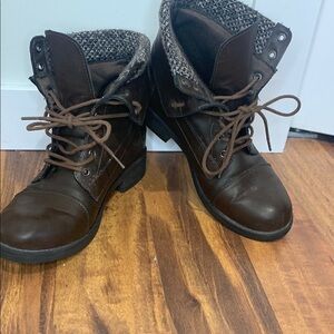 Rampage Maya brown boots 8.5